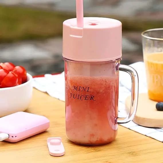 Mini juicer cup